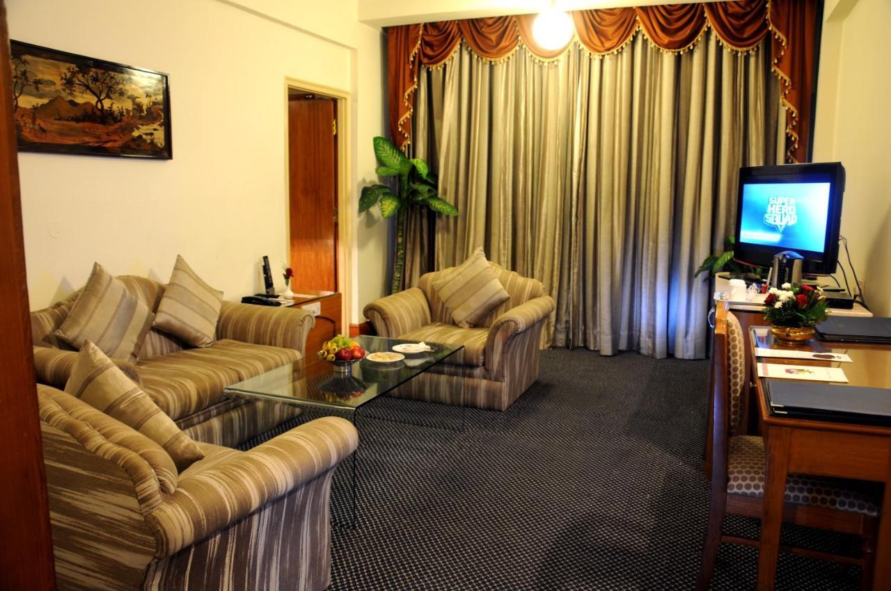 Sandesh The Prince Mysore Phòng bức ảnh